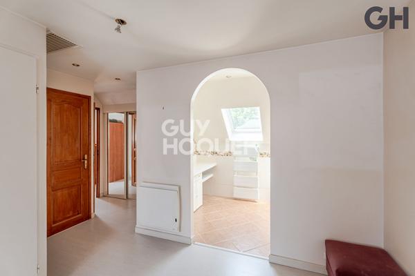 CHARMANTE MAISON DE 5 PIECES  (109.78 m²)  À SOISY-SUR-SEINE