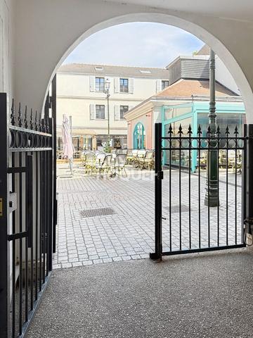 Appartement atypique avec cour privative 2 pièces de 42.1 m² – Esprit "Maison de Ville" en plein centre de Colombes