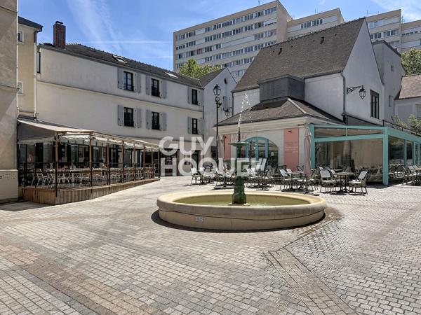 Appartement atypique avec cour privative 2 pièces de 42.1 m² – Esprit "Maison de Ville" en plein centre de Colombes