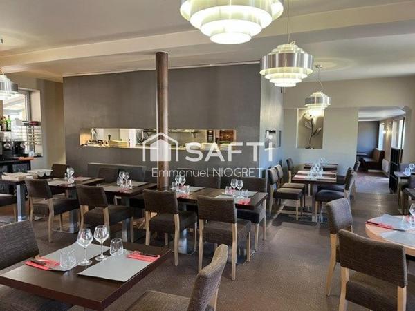 Institution local restaurant disposant d'une licence IV.