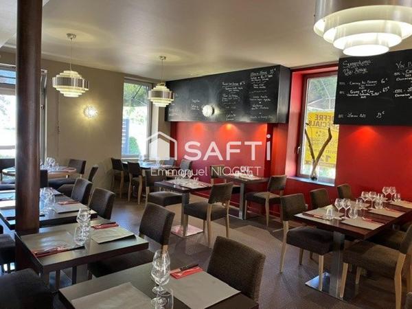 Institution local restaurant disposant d'une licence IV.
