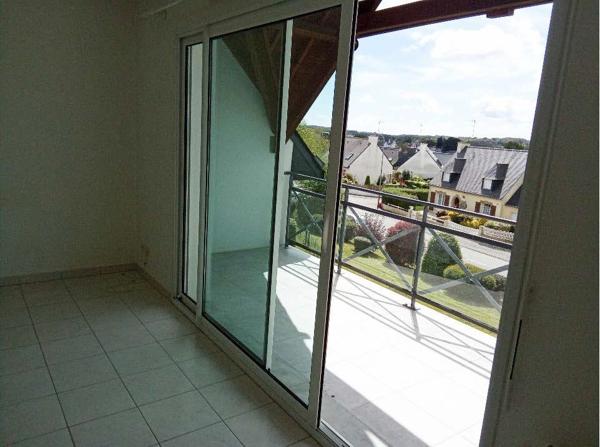 HENNEBONT – T3 de 65m² avec parking et garage