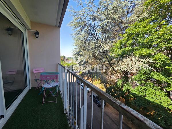 APPARTEMENT 3 PIÈCES À LOUER À SAINTRY-SUR-SEINE DE 61m²