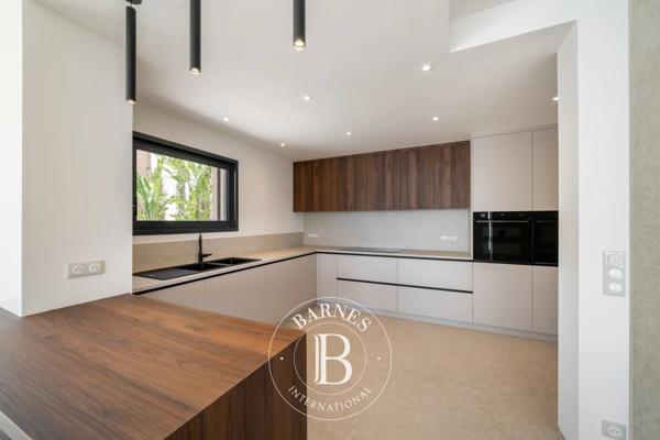 Saint-Raphaël, Villa 5 Chambres -  325 m² à vendre