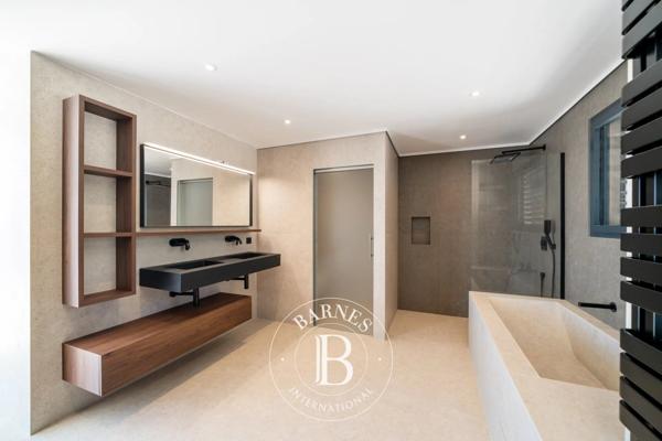 Saint-Raphaël, Villa 5 Chambres -  325 m² à vendre
