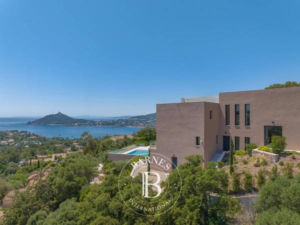 Saint-Raphaël, Villa 5 Chambres -  325 m² à vendre