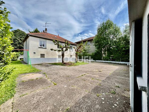 Maison à vendre à Vaulx-en-Velin - 7 pièces, 6 chambres