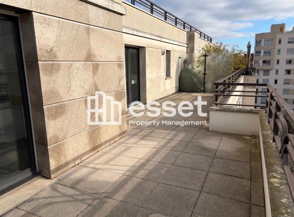 Location Appartement 5 pièces 107.5 m² - Courbevoie 92400