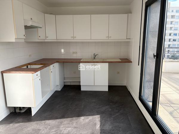Location Appartement 5 pièces 107.5 m² - Courbevoie 92400