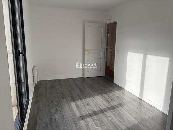 Location Appartement 5 pièces 107.5 m² - Courbevoie 92400