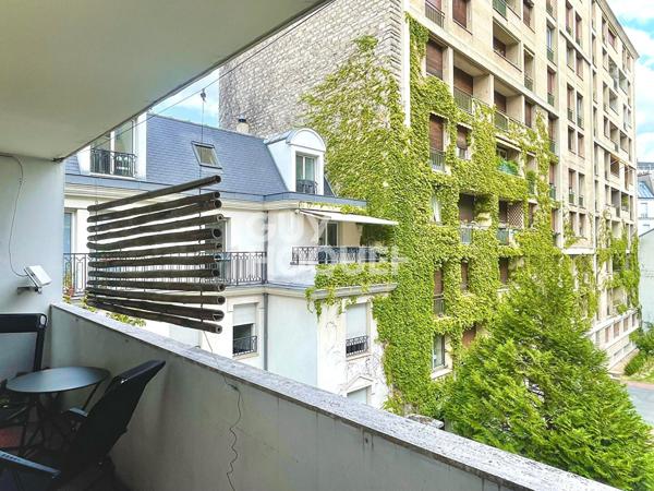 PARIS XVI, 2 pièces avec balcon, box, vue dégagée Passy au calme