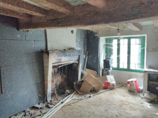 Ensemble immobilier à réhabiliter à SAUZELLES