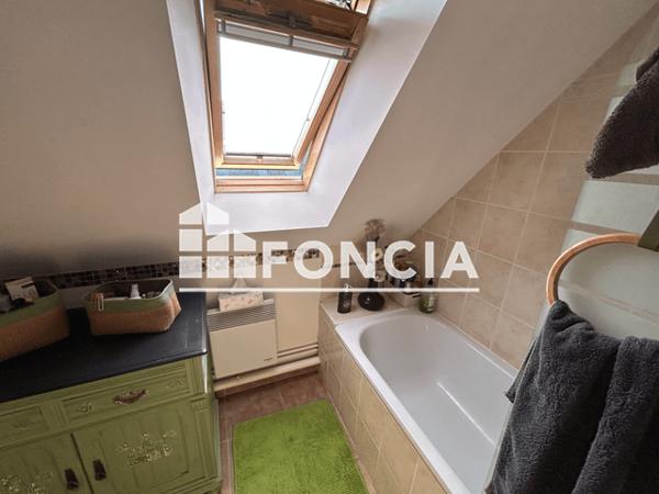 Location Maison 5 pièces 76.22 m² - 34 RUE DES BUCARDES Bernieres Sur Mer 14990