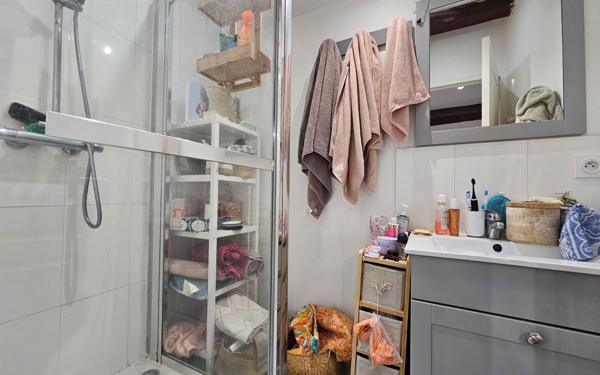 Appartement à vendre    3 pièces • 41,66 m2 Saint-Étienne