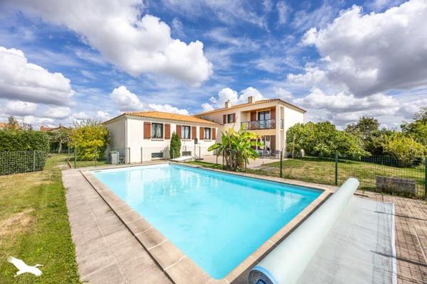 Maison à vendre |  La Roche-sur-Yon |  8 pièces | 275 m²