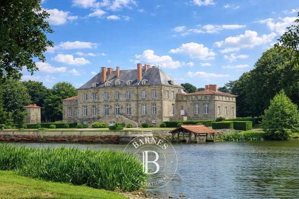 Nantes, Château 7 Chambres -  900 m² à vendre