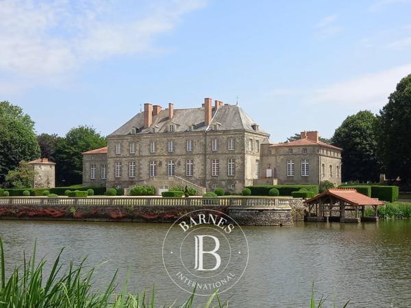 Nantes, Château 7 Chambres -  900 m² à vendre