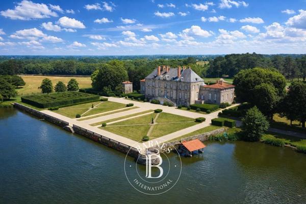 Nantes, Château 7 Chambres -  900 m² à vendre