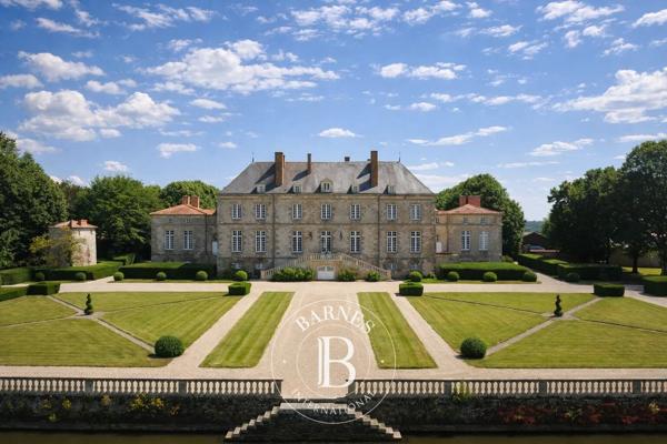Nantes, Château 7 Chambres -  900 m² à vendre