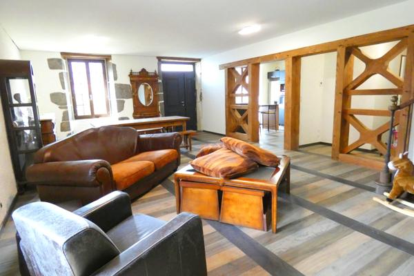 MAISON En PIERRE RENOVEE Velzic (15590)