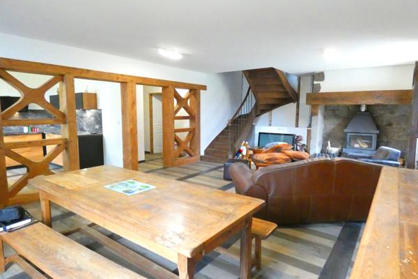 MAISON En PIERRE RENOVEE Velzic (15590)