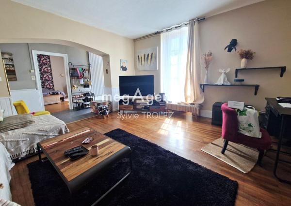 Maison à LA ROCHE-SUR-YON, 85000 - 6 pièces 162m²