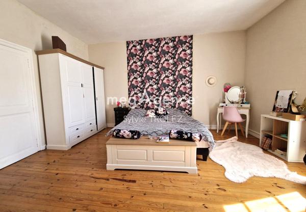 Maison à LA ROCHE-SUR-YON, 85000 - 6 pièces 162m²