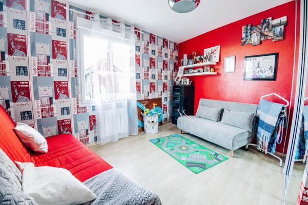 Maison de 159 m² , un terrain de 1015 m² à proximité de l'axe Rennes / Laval