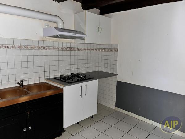 Location appartement Saintes : 520 € - AJP Immobilier Saintes