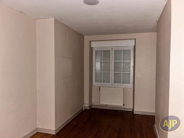 Location appartement Saintes : 520 € - AJP Immobilier Saintes