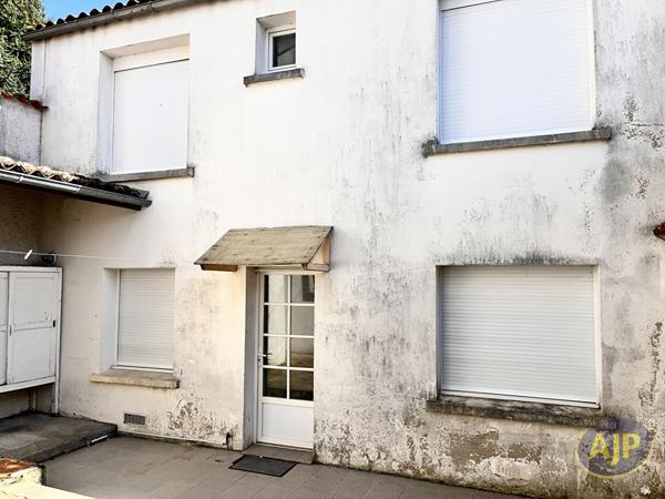 Location appartement Saintes : 520 € - AJP Immobilier Saintes