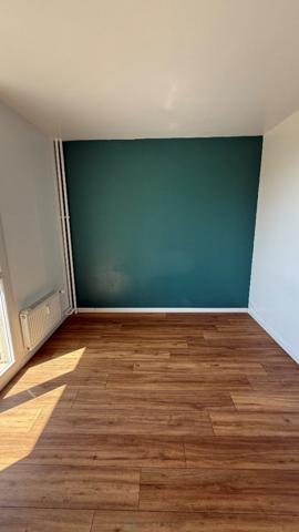 COUP DE CŒUR – Appartement 4 pièces entièrement rénové, lumineux, avec balcon et parking