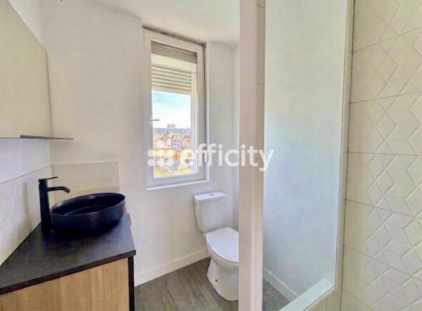 Maison
         4 pièces
        - 92 m² Exclusivité 209 000 € *