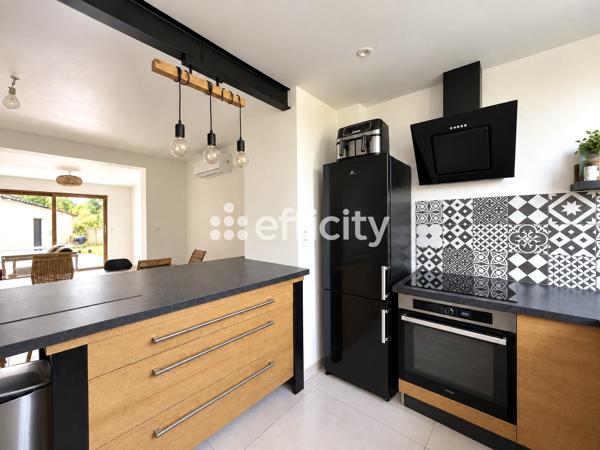 Maison
         4 pièces
        - 92 m² Exclusivité 209 000 € *