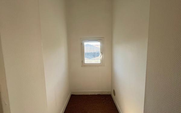 Appartement à louer    3 pièces • 78,33 m2 Bordeaux