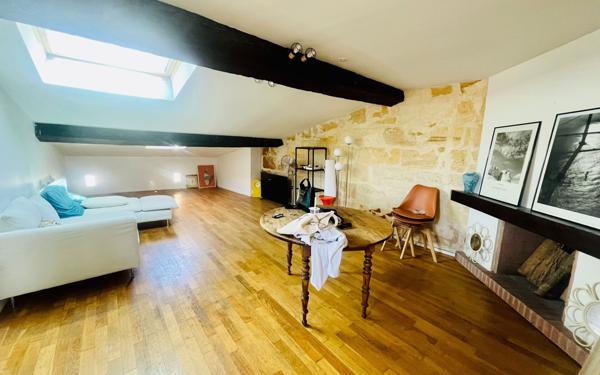 Appartement à louer    3 pièces • 78,33 m2 Bordeaux