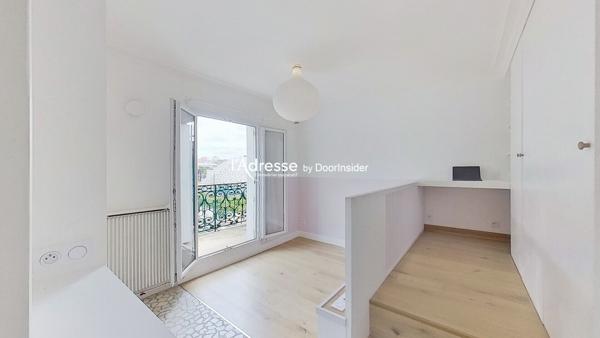 Studio de 22 m2 en étage élevé avec Balcon/Terrasse !