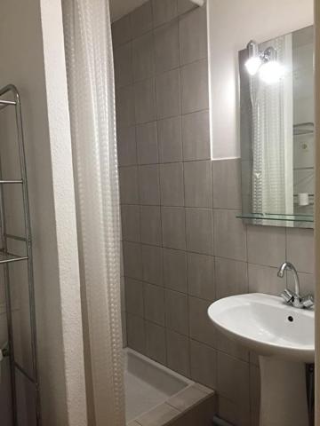 Saint-Maur Créteil - STUDIO 24.56 M² avec balcon et parking