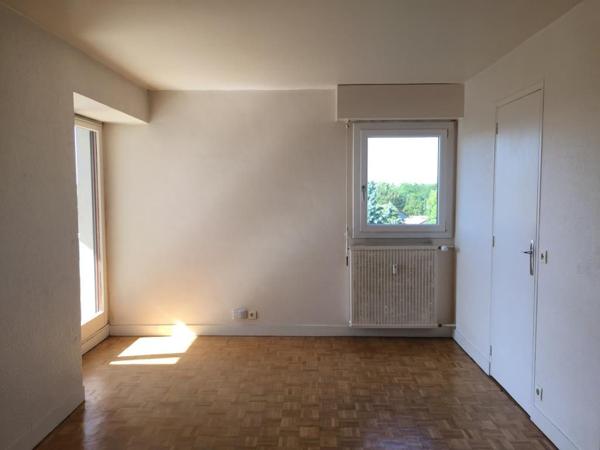 Saint-Maur Créteil - STUDIO 24.56 M² avec balcon et parking