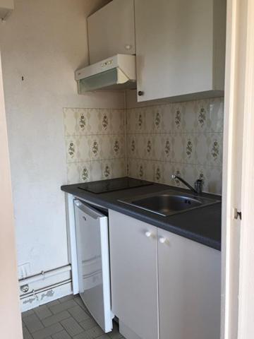 Saint-Maur Créteil - STUDIO 24.56 M² avec balcon et parking