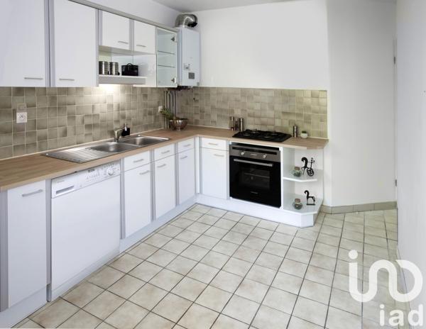 Apartment for sale 3 rooms 67 m² Saint-Égrève