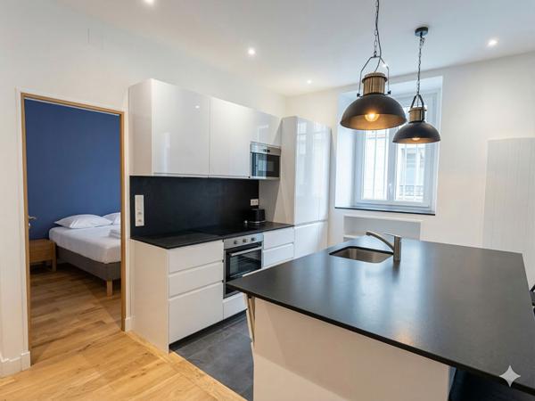 3 P - VILLIERS - CLEFS EN MAIN