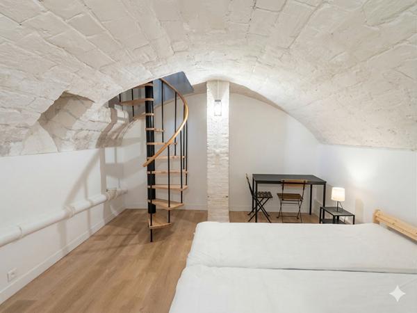 3 P - VILLIERS - CLEFS EN MAIN