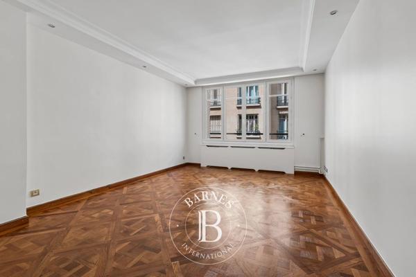 Paris 7ème, Appartement 2 Chambres -  62 m² à vendre