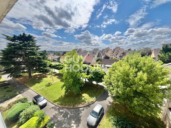 SUPERBE T4 A LOUER ENTIEREMENT REFAIT