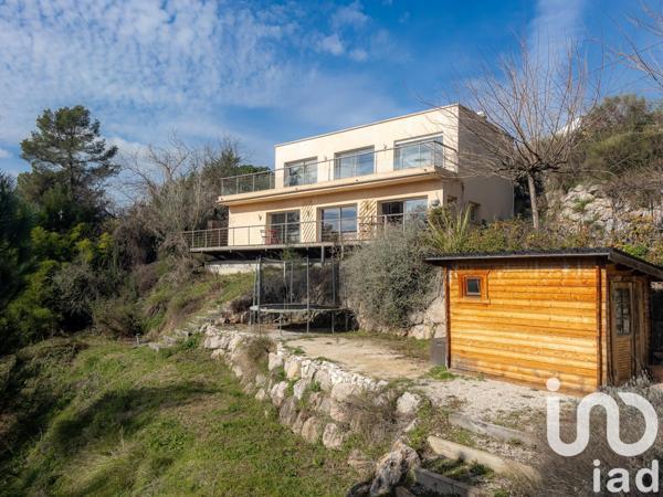 Maison 6 pièces de 169 m² à Contes (06390)