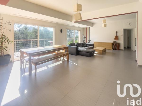 Maison 6 pièces de 169 m² à Contes (06390)