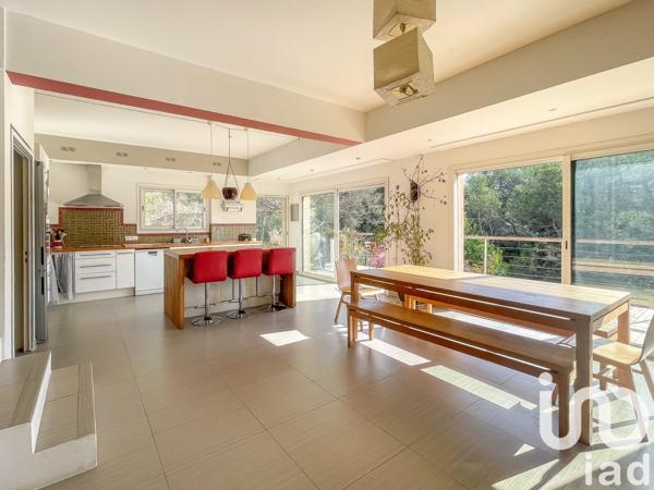 Maison 6 pièces de 169 m² à Contes (06390)