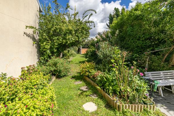 CORMEILLES EN PARISIS - PROCHE CENTRE - MAISON 100 M² - TERRAIN 392 M² - 3 CHAMBRES - JARDIN - GARAGE - PARKING -