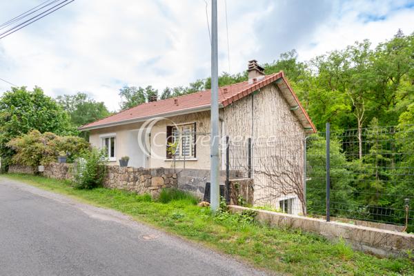 Maison
                                                                                                                                                                                                                                                                                                                        5 pièce(s)                                                                                                                                                                                                          3 chambre(s)                                                                                                                                                                                                          133  m²